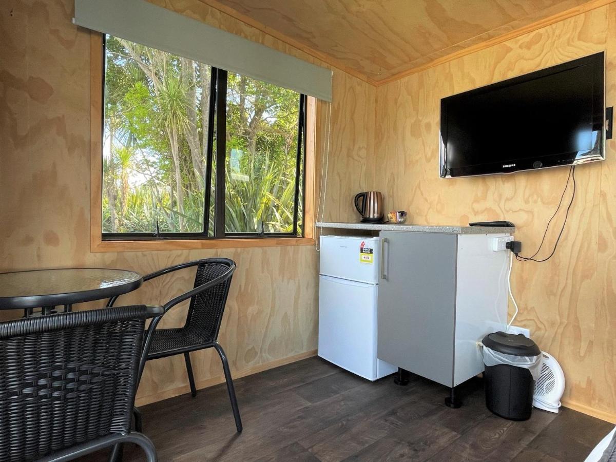 Athenree Hot Springs & Holiday Park Waihi Extérieur photo